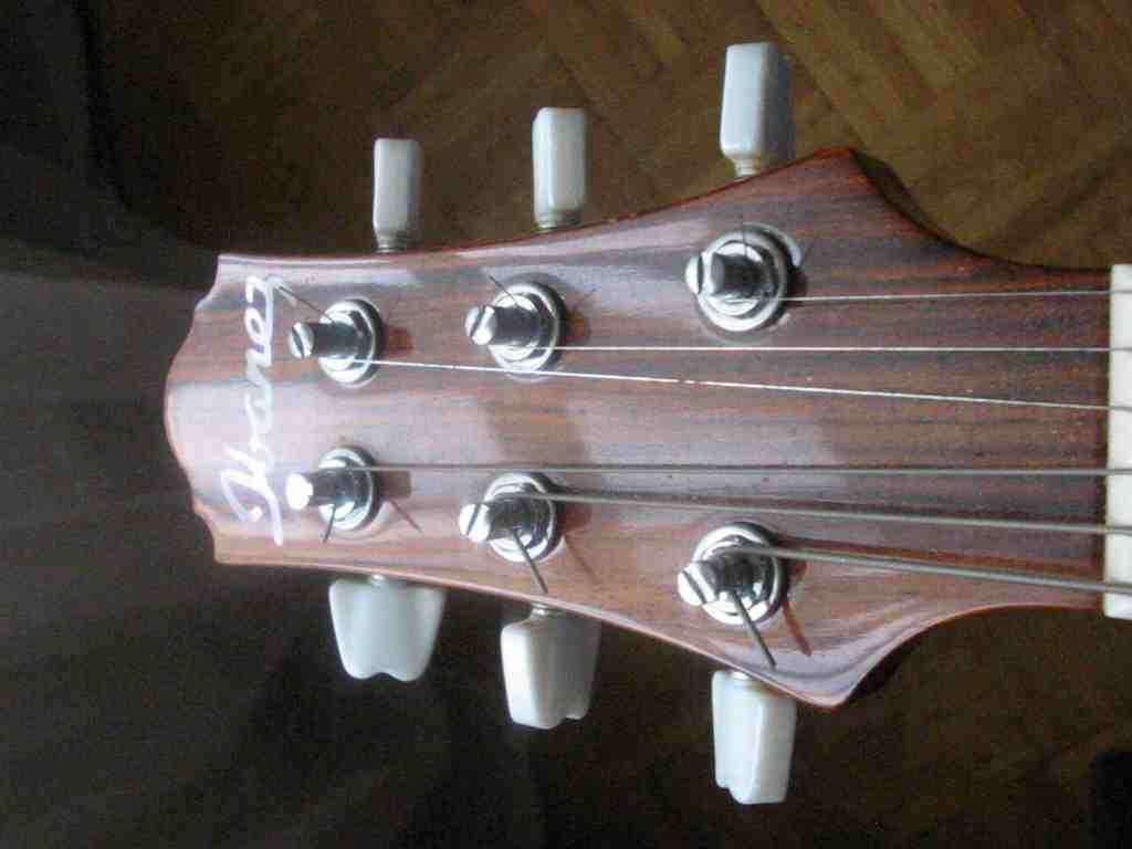 headstock.jpeg