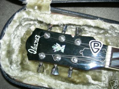 headstock ES-335 cherry