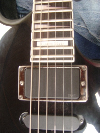 guitarcloseup2